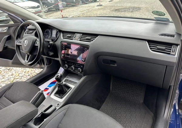 Skoda Octavia cena 29999 przebieg: 339000, rok produkcji 2017 z Kock małe 466